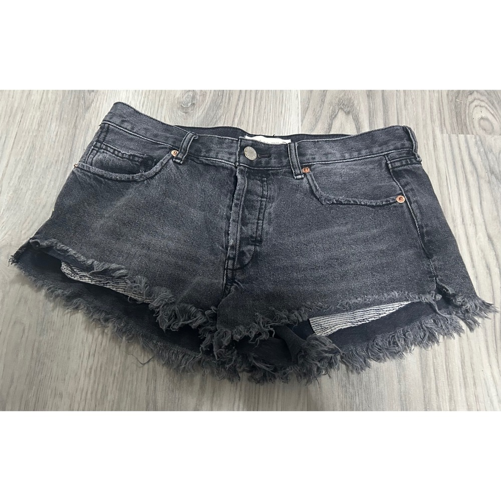 Free People We The Free Black Denim Cutoff Shorts Button Fly Frayed Hem‎ Size 27